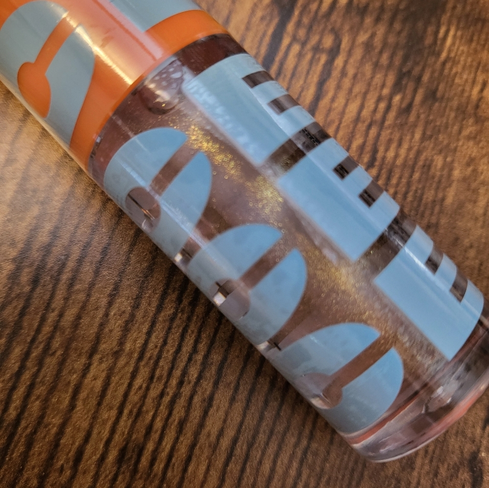 Lip oil - Picture 2 of 3
